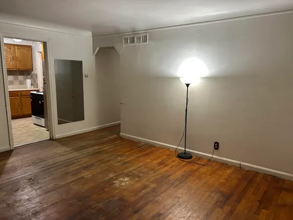 $120,000 | 29715 Walnut Street, Flat Rock, MI 48134