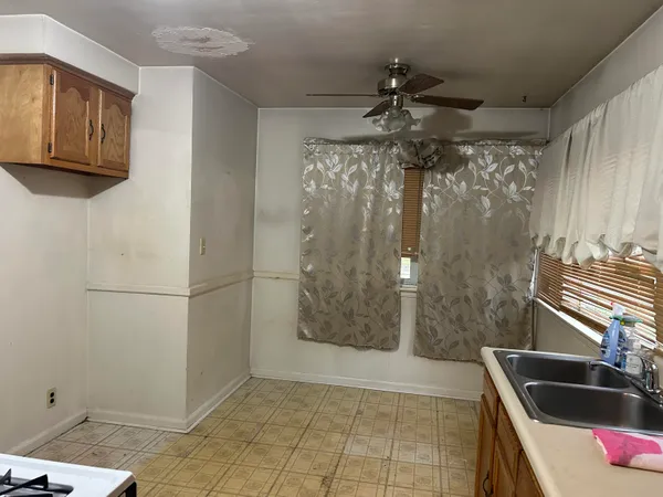 $120,000 | 29715 Walnut Street, Flat Rock, MI 48134