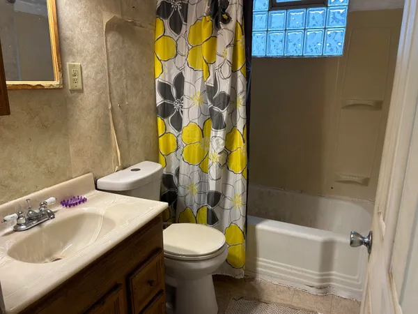 $120,000 | 29715 Walnut Street, Flat Rock, MI 48134