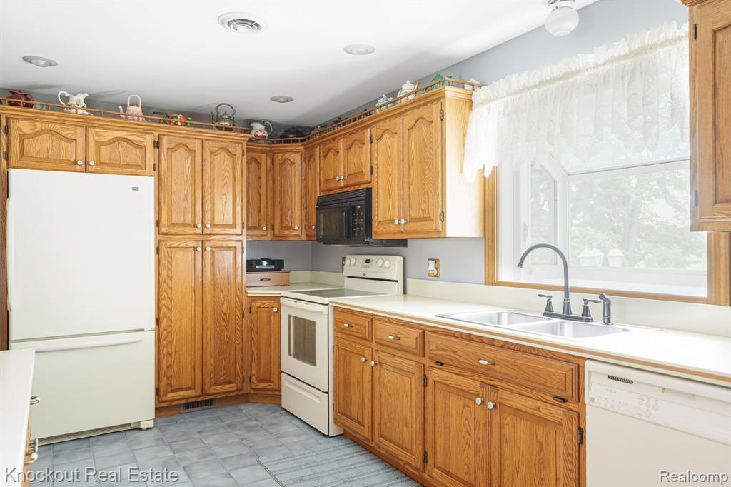 7737 Ormes Road Vassar, MI 48768 - Photo 16 of 67