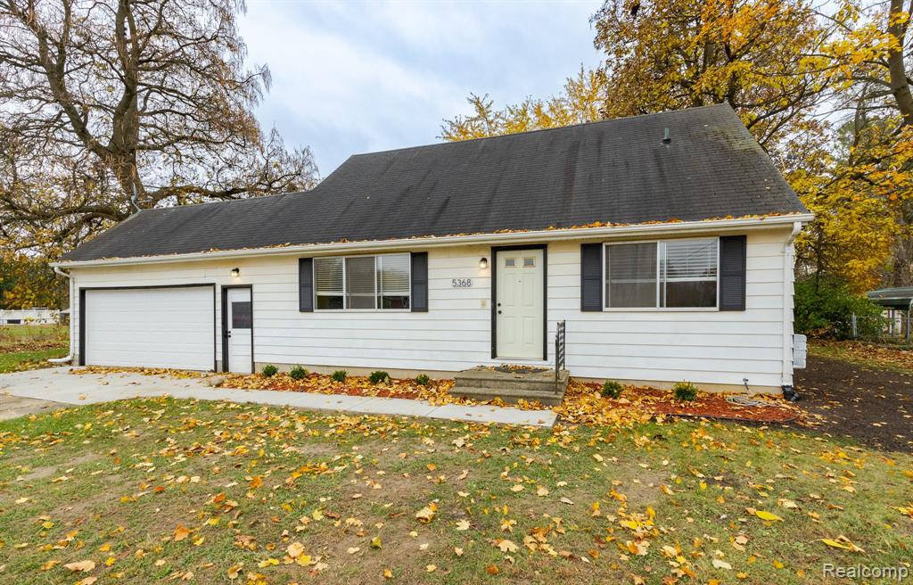 5368 Lapeer Road Burton, MI 48509 - Photo 1 of 39 Gallery Image 1