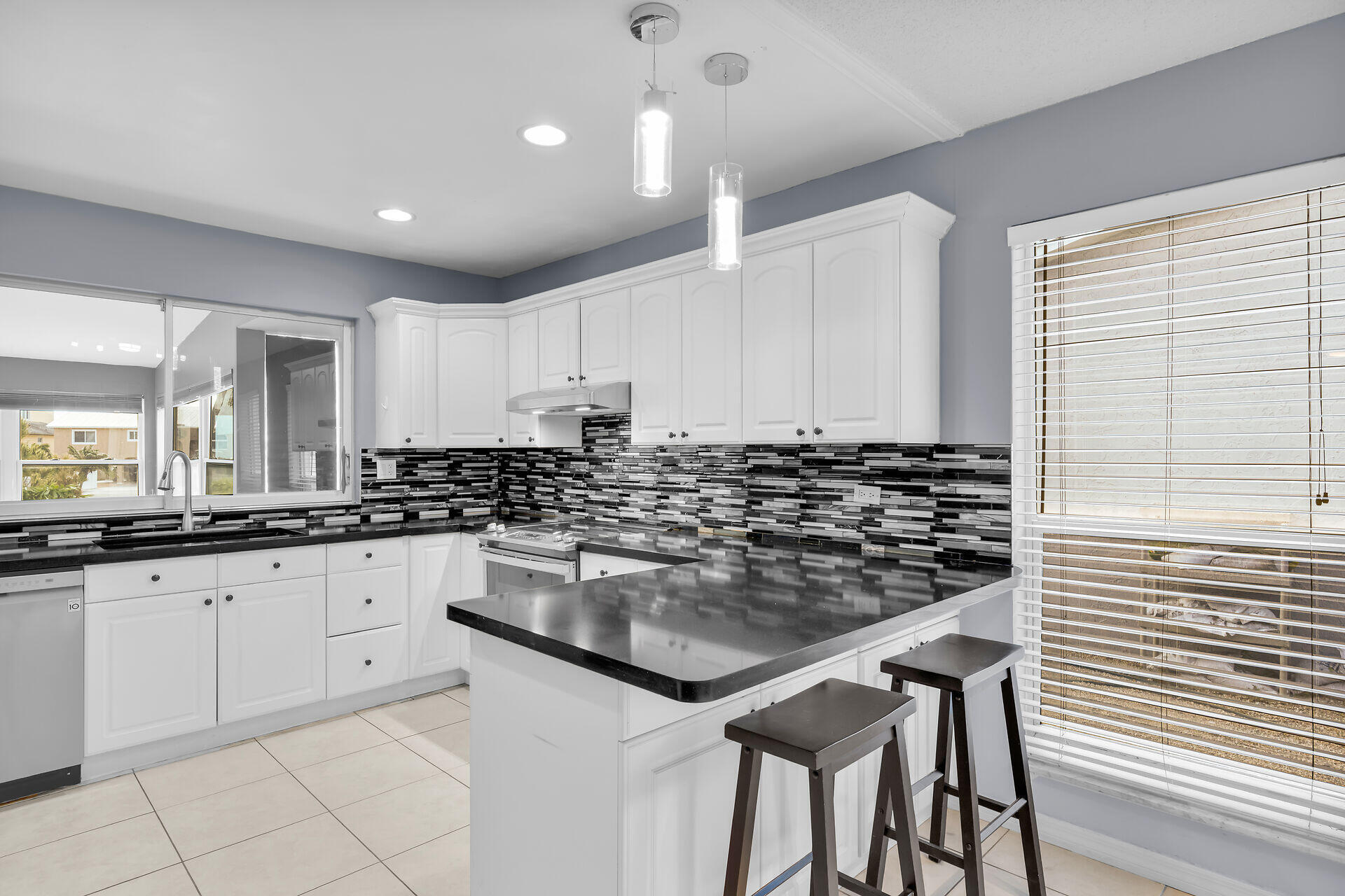 304 2nd Terrace Key Largo, FL 33037 - Photo 20 of 48 20_beyc6a1865a1e604c