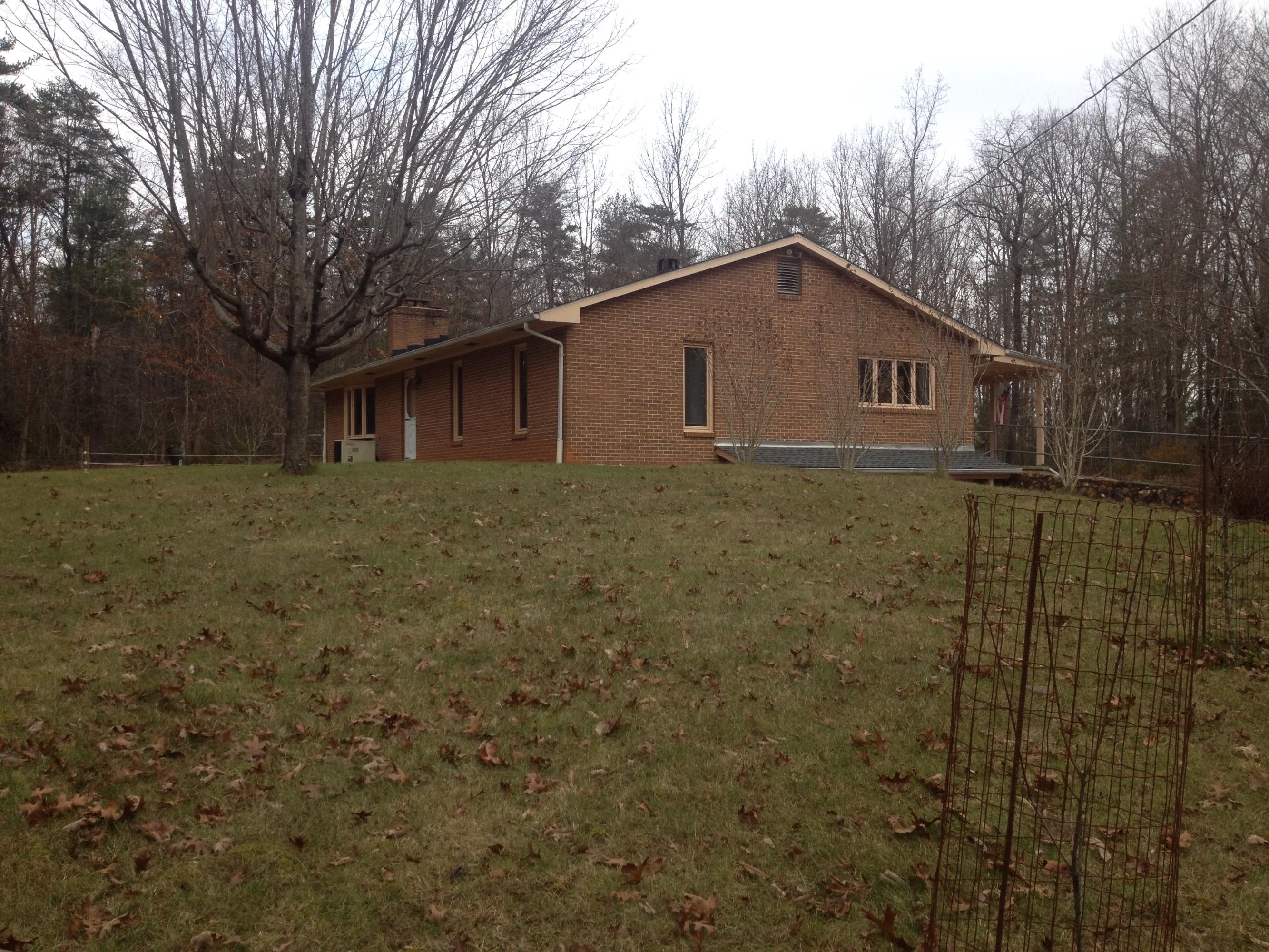 5246 Alean Road Boones Mill, VA 24065 - Photo 2 of 31 Large Yard