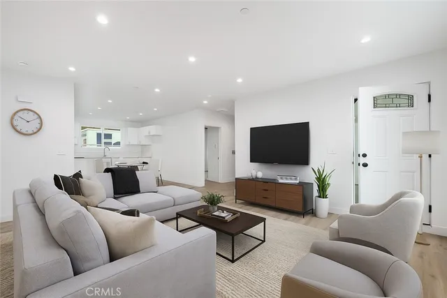 $3,800 | 759 East 25th Street, Los Angeles, CA 90011