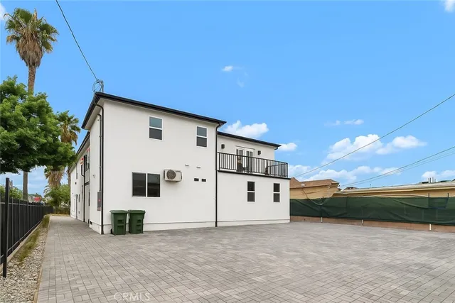 $3,800 | 759 East 25th Street, Los Angeles, CA 90011