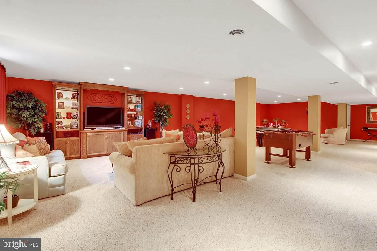 289 Butter Road York, PA 17404 - Photo 16 of 26 Gallery Image 16