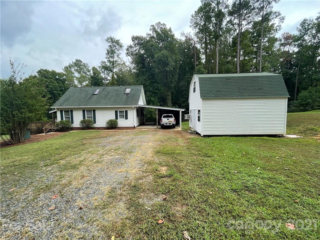 2029 Chameleon Road York, SC 29745 - Photo 3 of 23 Gallery Image 3