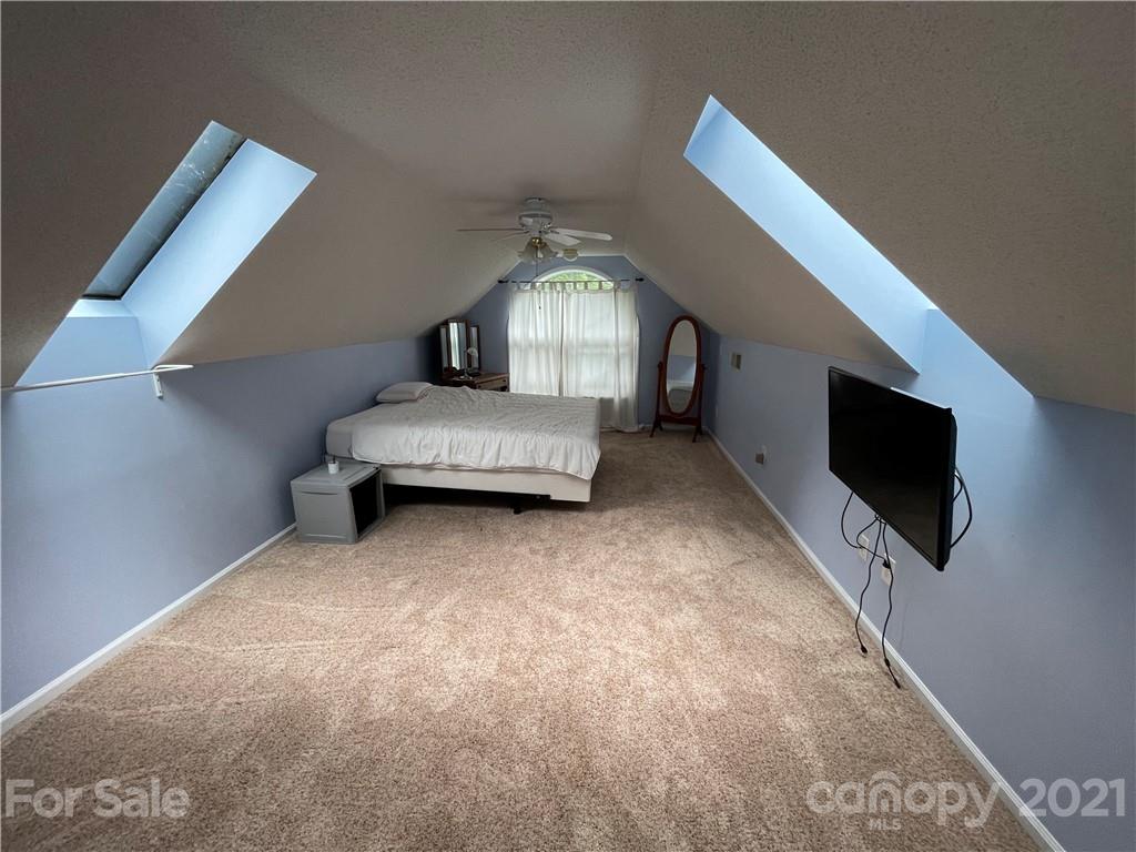 2029 Chameleon Road York, SC 29745 - Photo 9 of 23 Gallery Image 9