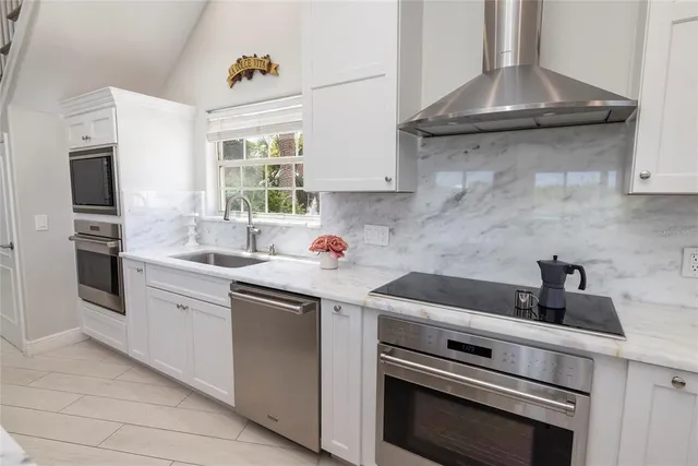 a bathroom with a tub