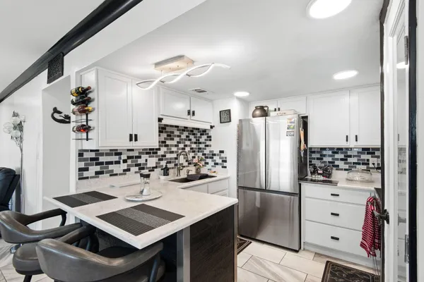 $300,000 | 101 Old Ferry Road, Unit 24A, Shalimar, FL 32579