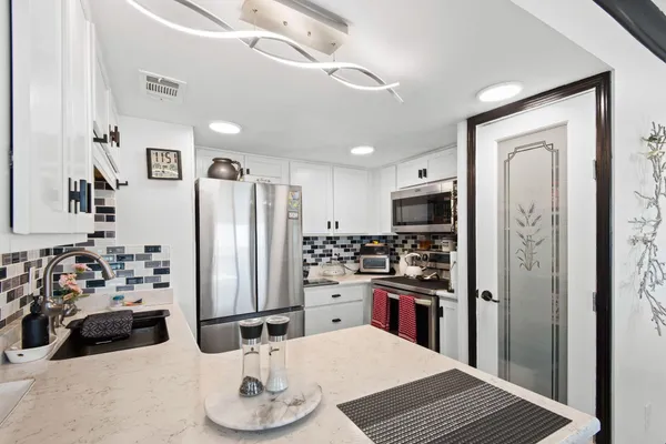 $300,000 | 101 Old Ferry Road, Unit 24A, Shalimar, FL 32579