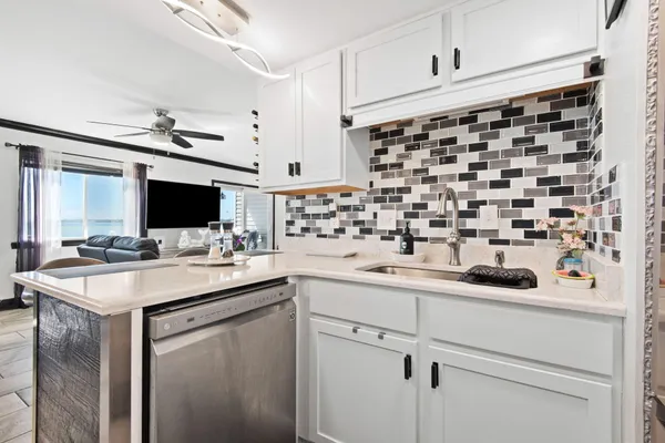 $300,000 | 101 Old Ferry Road, Unit 24A, Shalimar, FL 32579