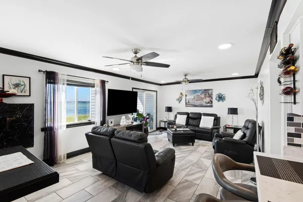 $300,000 | 101 Old Ferry Road, Unit 24A, Shalimar, FL 32579