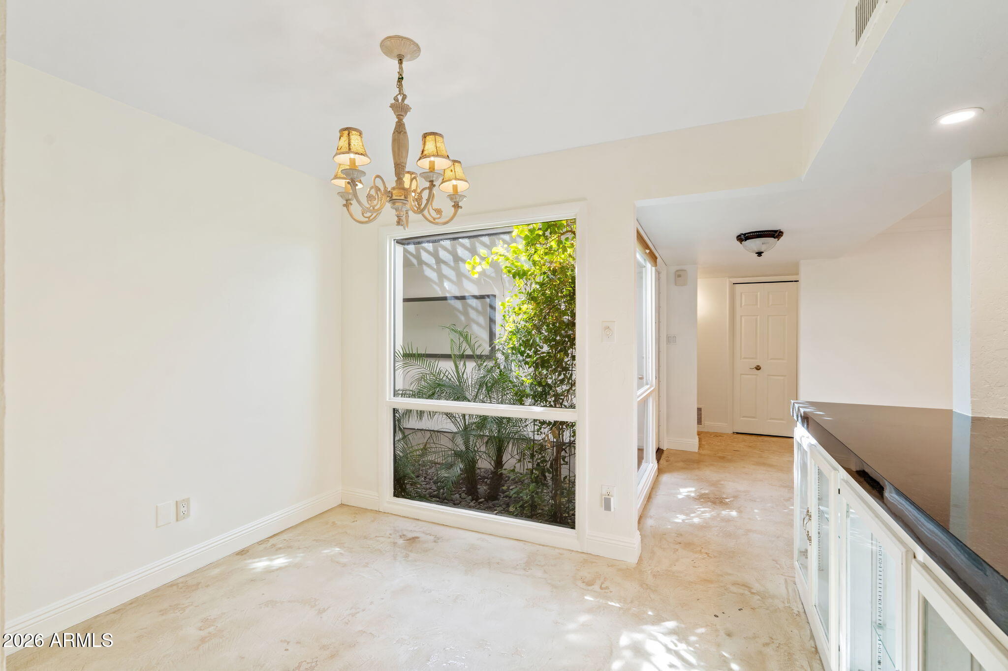 2614 East Osborn Road Phoenix, AZ 85016 - Photo 5 of 32 15-web-or-mls-DSC_8015