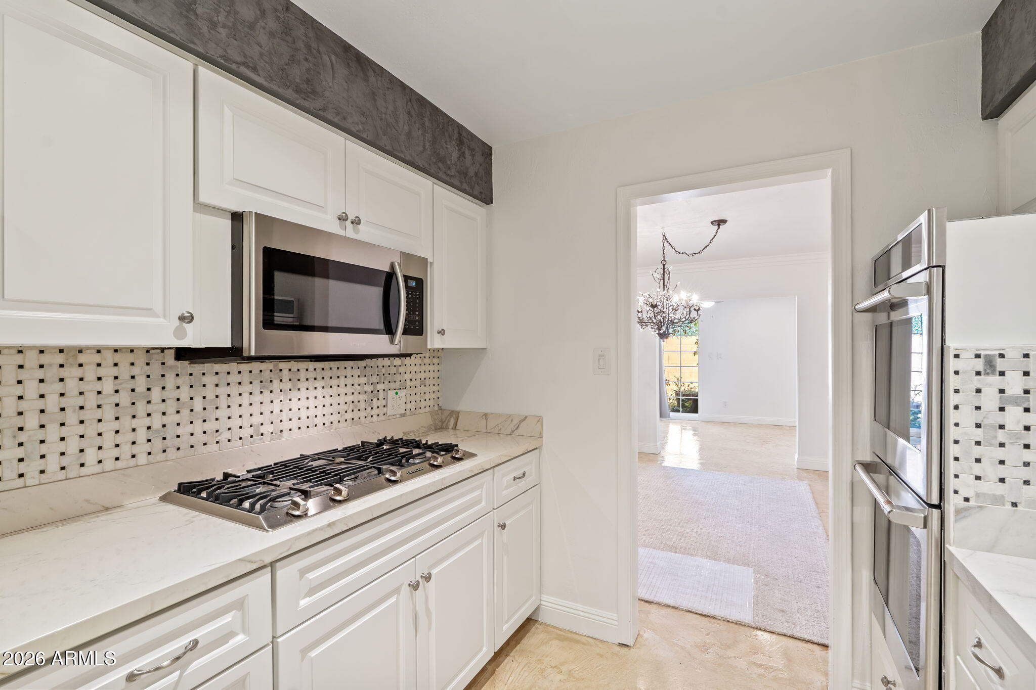 2614 East Osborn Road Phoenix, AZ 85016 - Photo 7 of 32 23-web-or-mls-DSC_8023