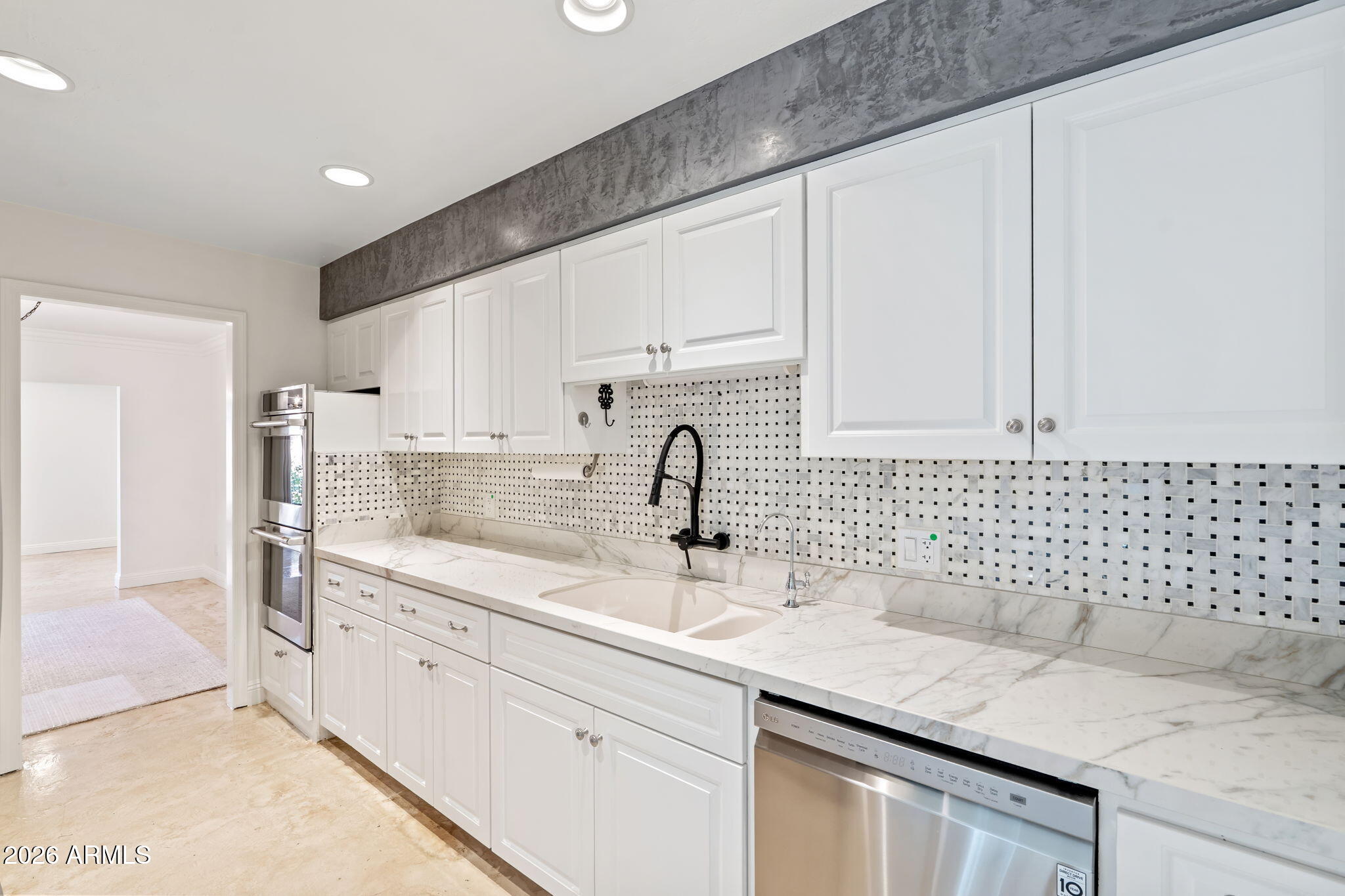 2614 East Osborn Road Phoenix, AZ 85016 - Photo 8 of 32 22-web-or-mls-DSC_8022