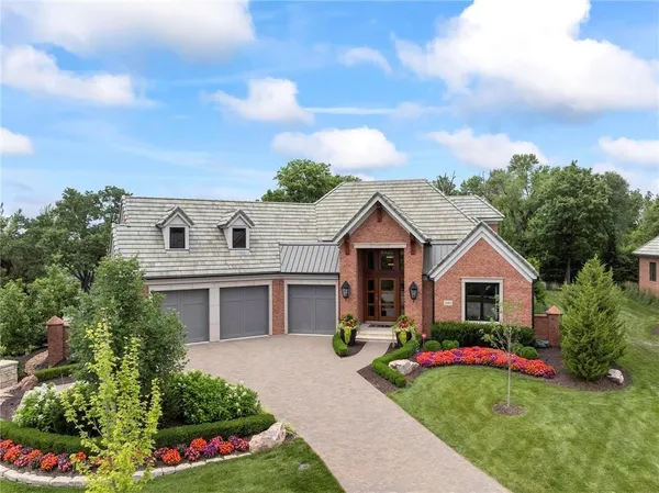 $3,480,000 | 2004 West 114th Street, Leawood, KS 66211