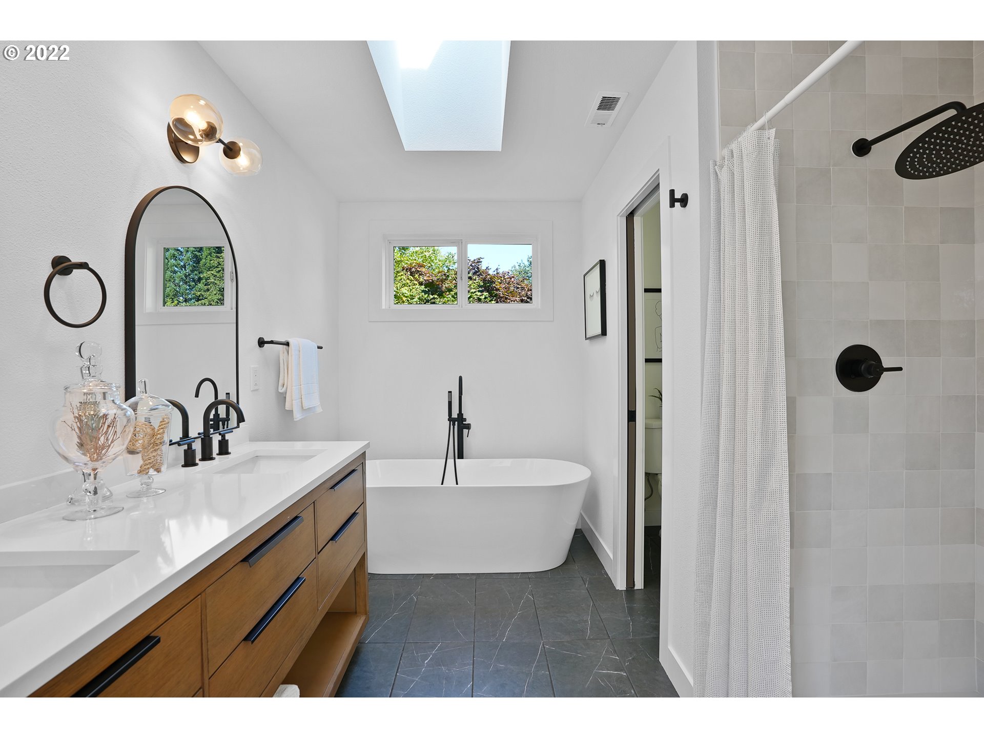 3814 Southwest Pendleton Street Portland, OR 97221 - Photo 19 of 32 Gallery Image 19