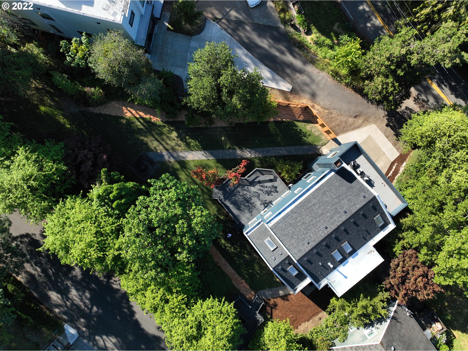 3814 Southwest Pendleton Street Portland, OR 97221 - Photo 2 of 32 Gallery Image 2