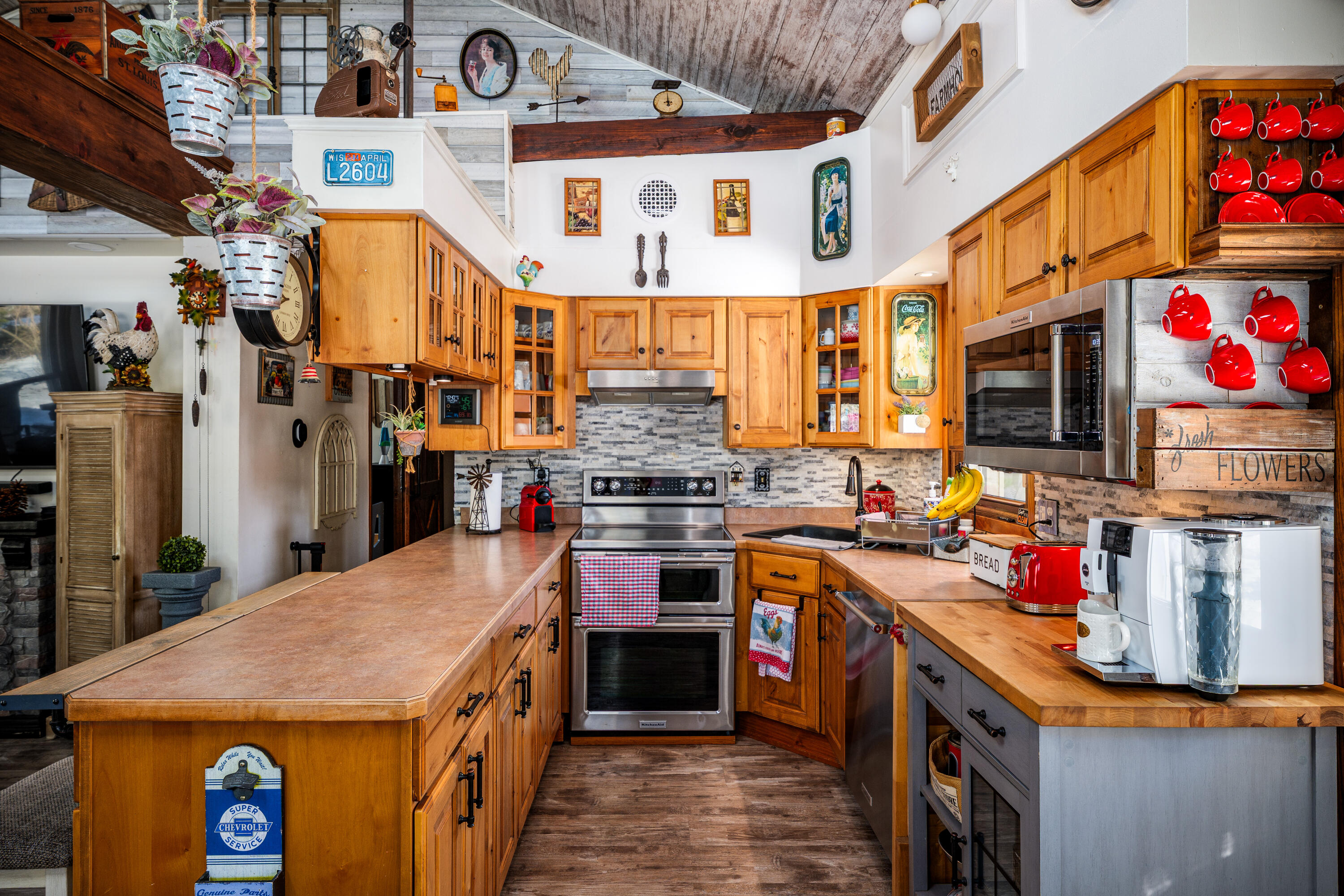2235 North Newman Road Mount Pleasant, WI 53406 - Photo 13 of 47 Kitchen