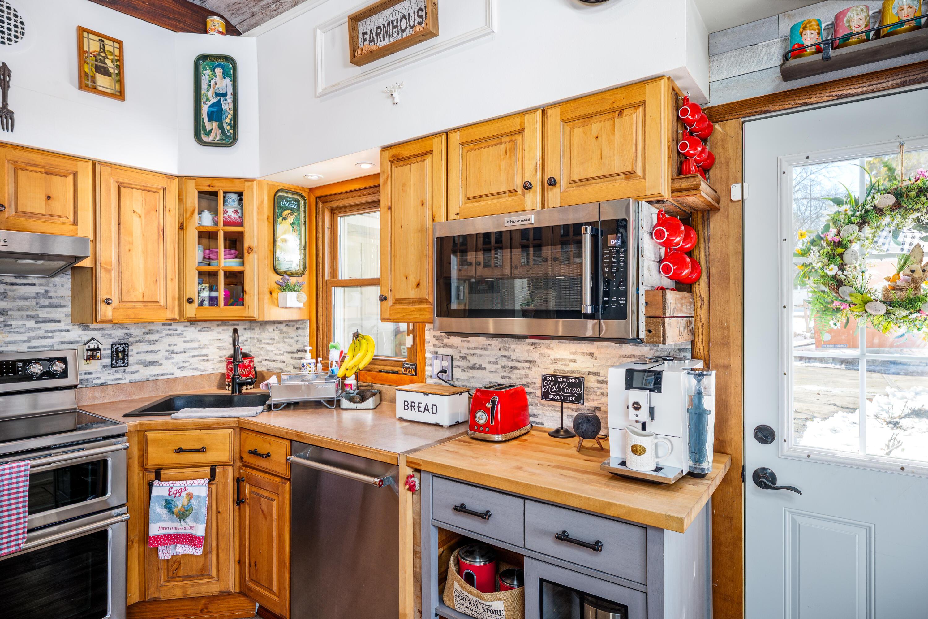 2235 North Newman Road Mount Pleasant, WI 53406 - Photo 14 of 47 Kitchen