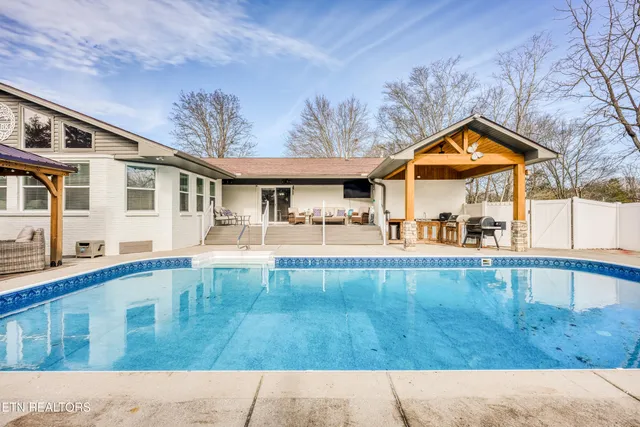 $775,000 | 817 Montvue Avenue, Kingston, TN 37763