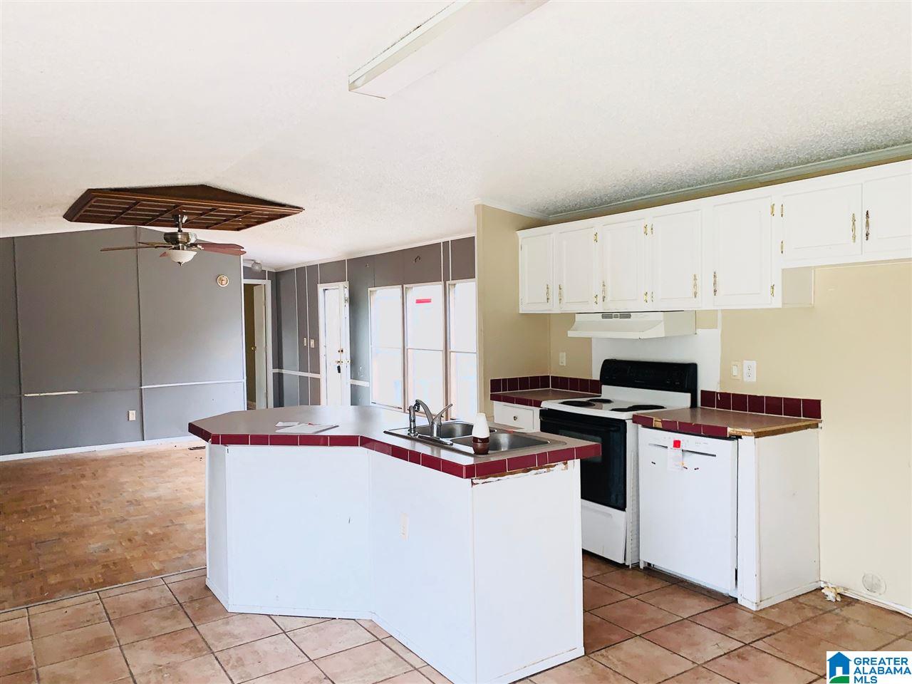 3074 McClendon Chapel Road Bessemer, AL 35022 - Photo 4 of 8