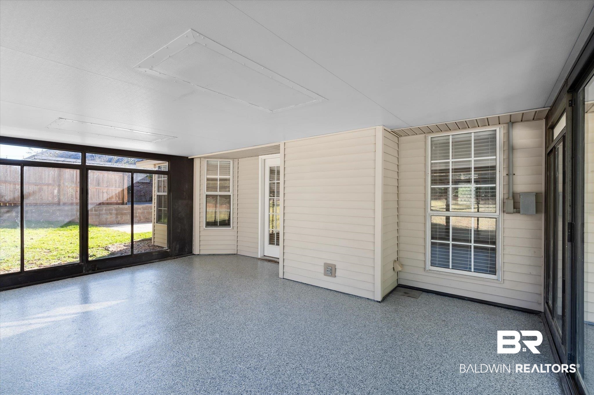 7410 East Lakeview Drive Mobile, AL 36695 - Photo 16 of 20 View of unfurnished sunroom