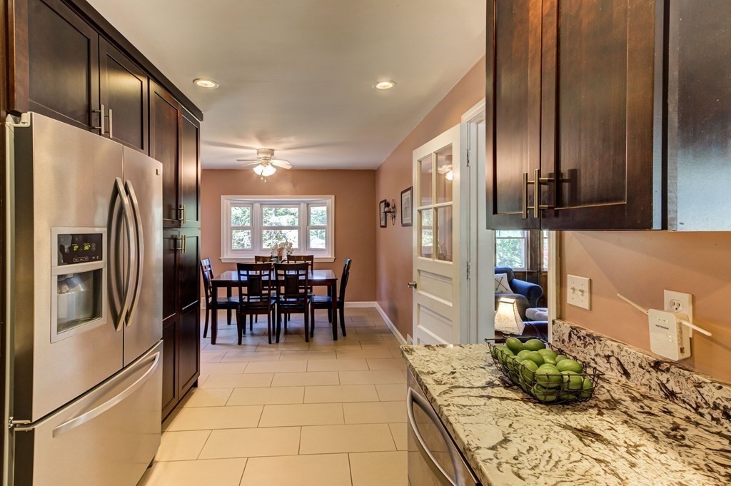 36 Patricia Road Marlborough, MA 01752 - Photo 11 of 42 Gallery Image 11