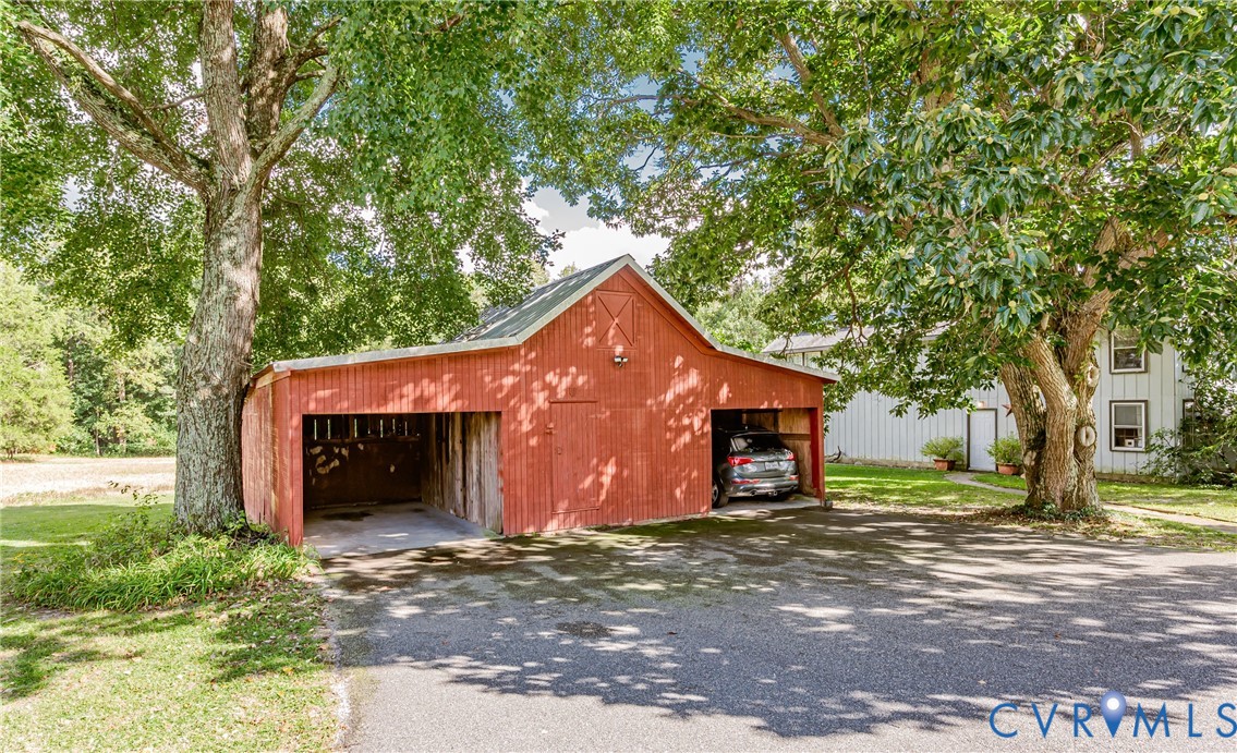 8470 McClellan Road Mechanicsville, VA 23111 - Photo 4 of 33 Carport and Storage