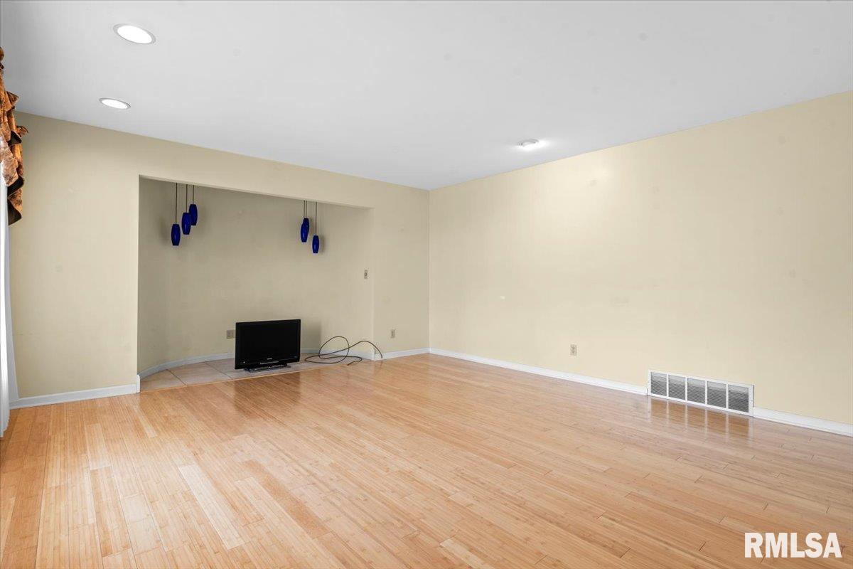 6 Columbine Lane Springfield, IL 62712 - Photo 7 of 47