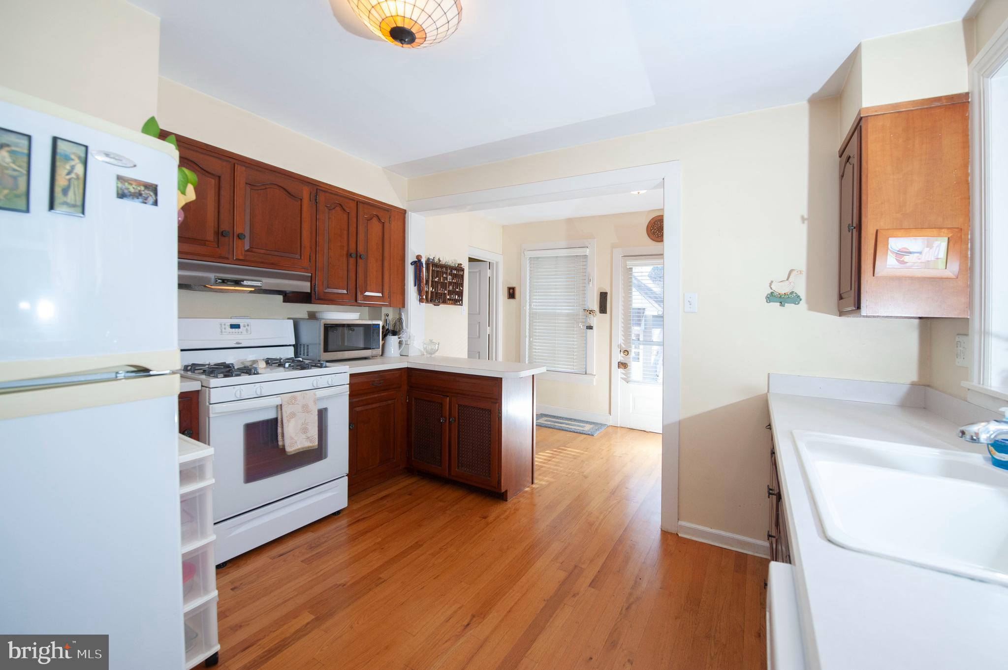 525 Kenmore Road Havertown, PA 19083 - Photo 6 of 34 Gallery Image 6