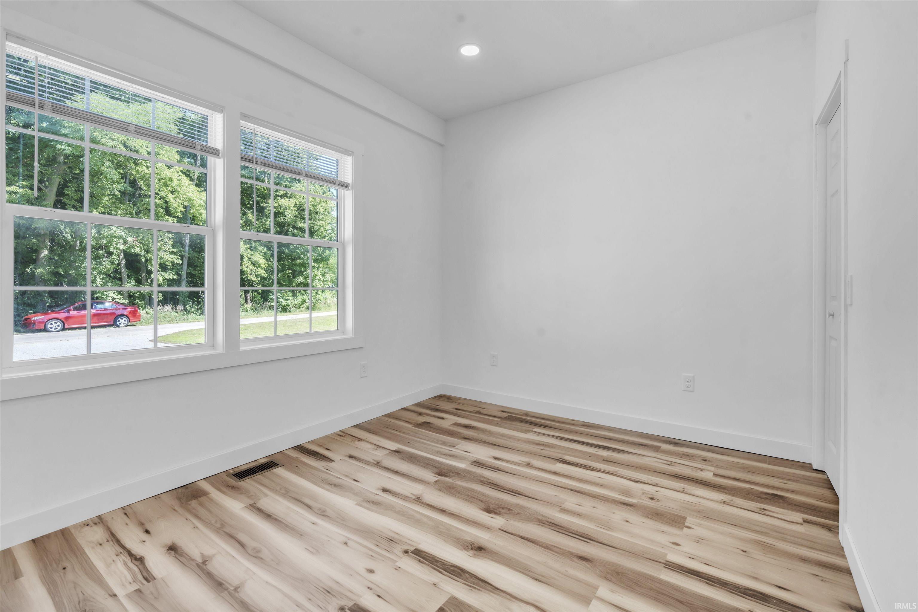 808 Johnson Street Ligonier, IN 46767 - Photo 19 of 34