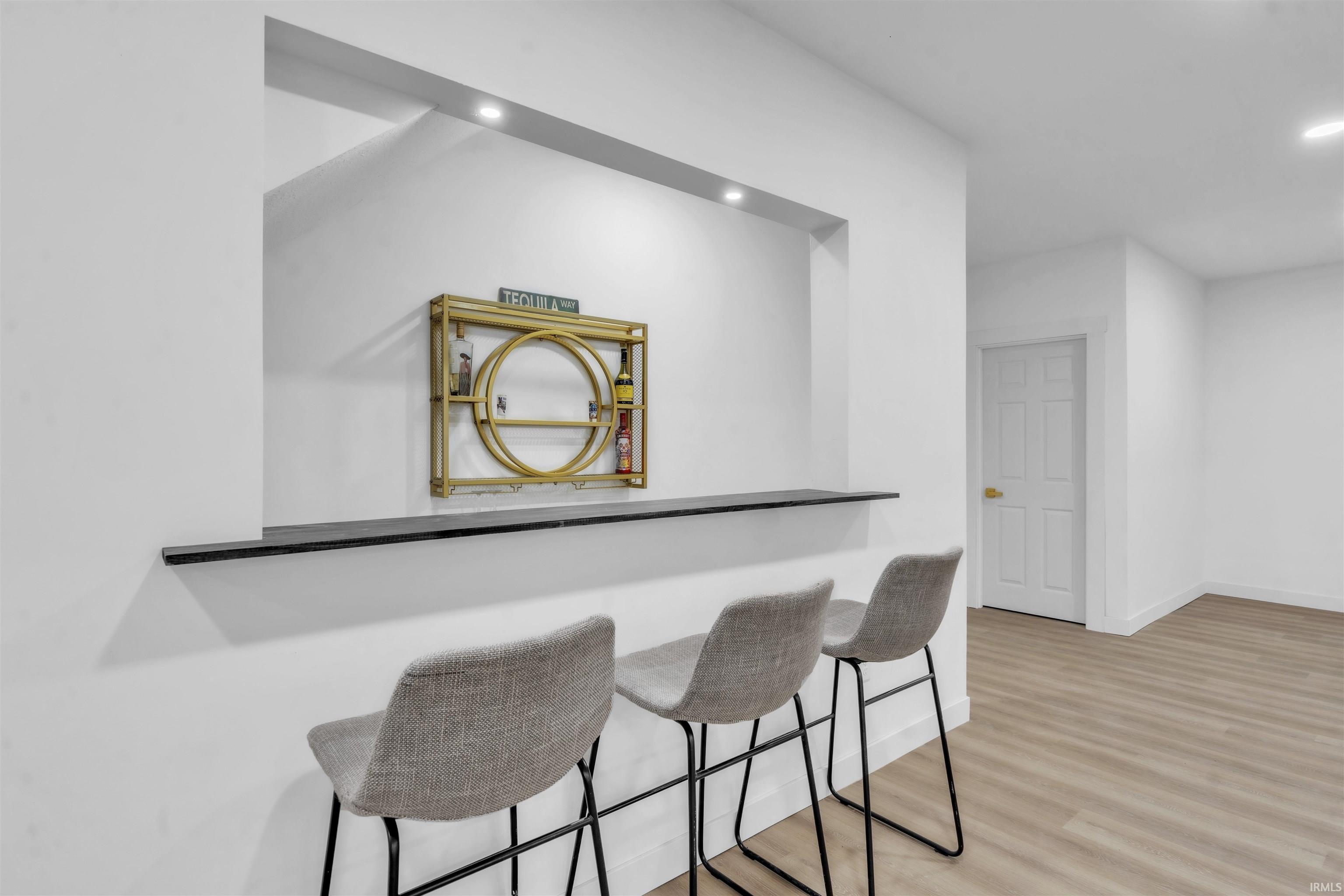 808 Johnson Street Ligonier, IN 46767 - Photo 5 of 34