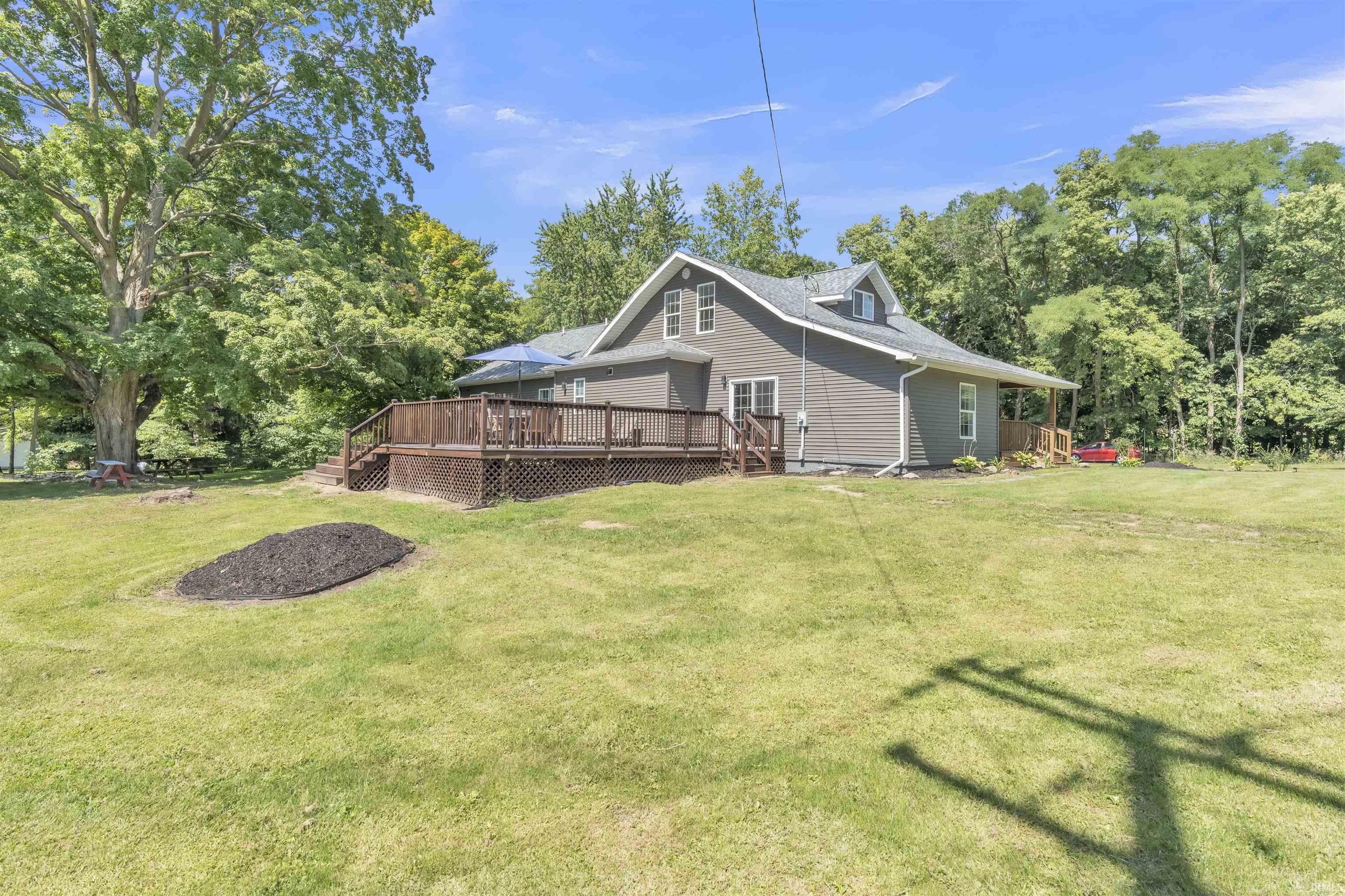 808 Johnson Street Ligonier, IN 46767 - Photo 8 of 34