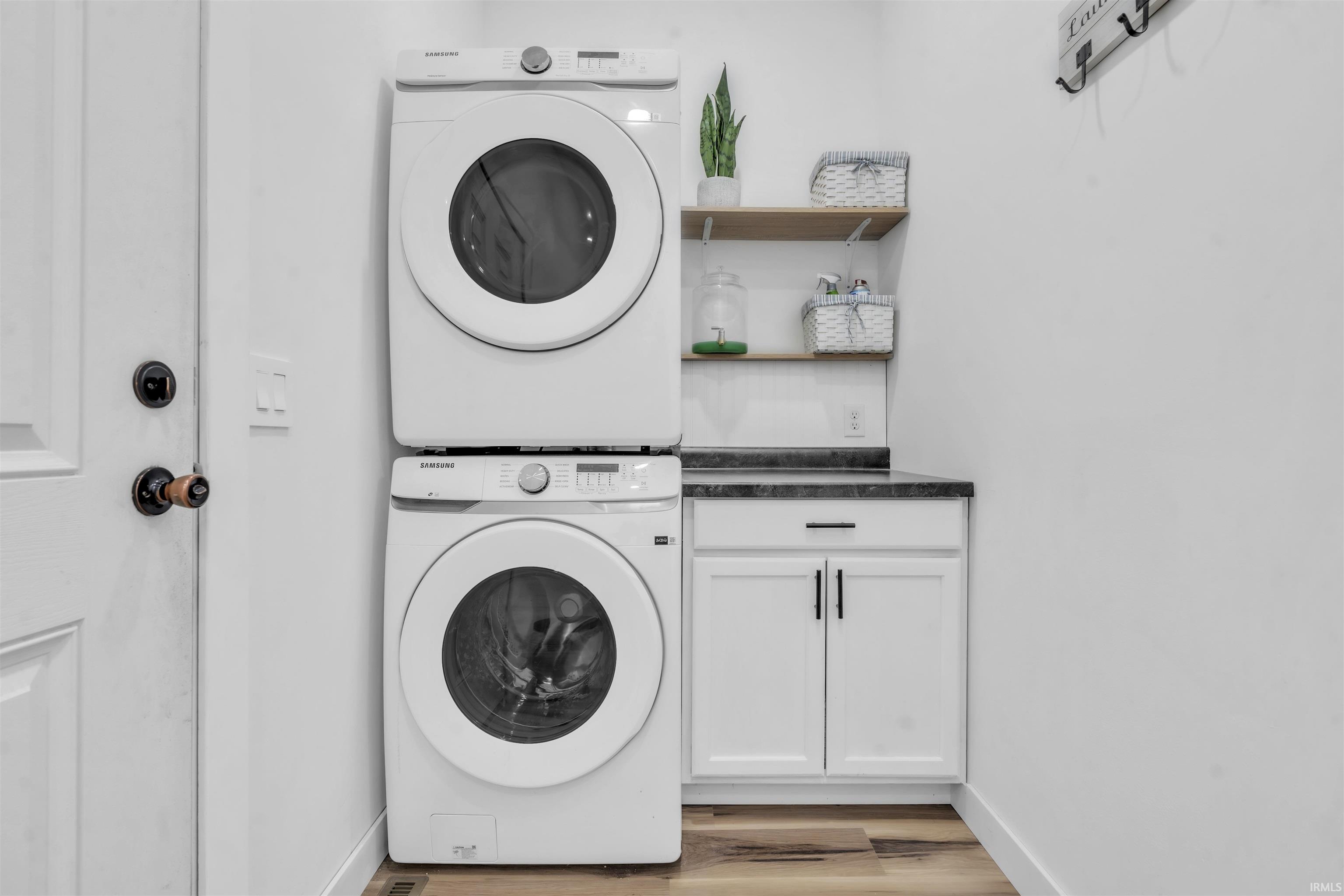 808 Johnson Street Ligonier, IN 46767 - Photo 10 of 34