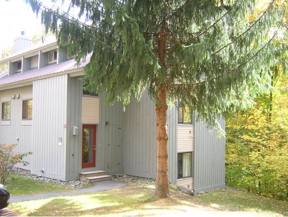 33-2 Clearbrook Road, Unit 2 Lincoln, NH 03251 - Photo 1 of 28 Gallery Image 1