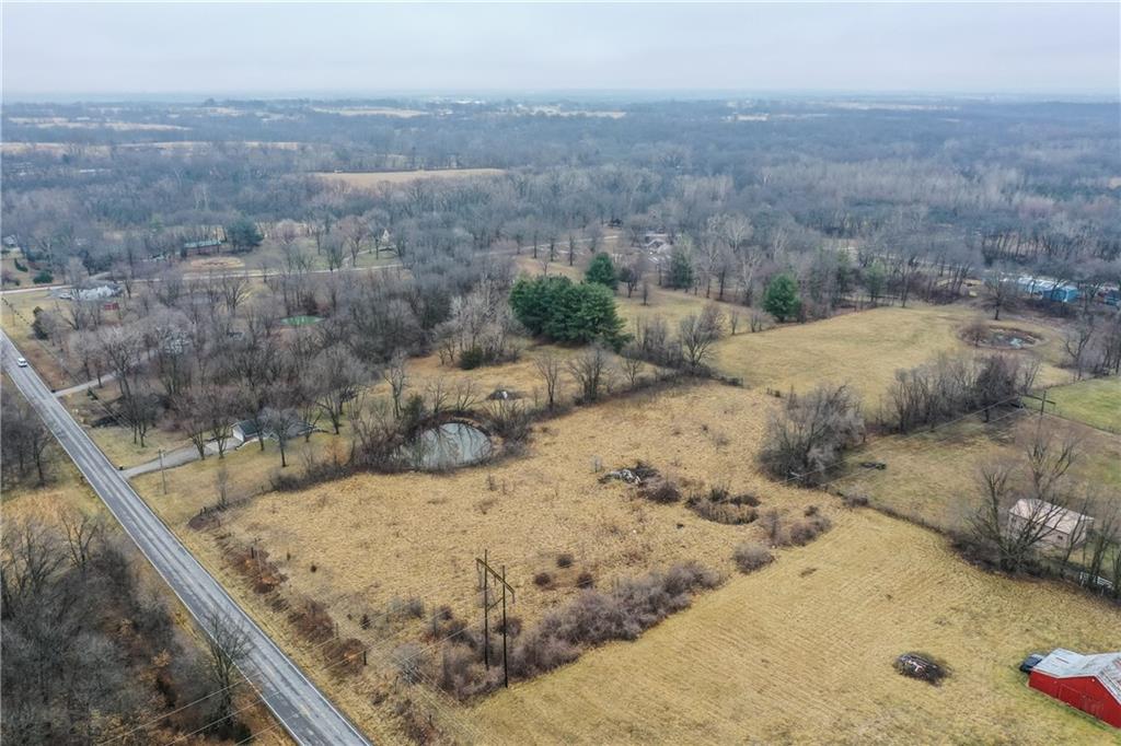 21421 Jesse James Farm Road Kearney, MO 64060 - Photo 5 of 11