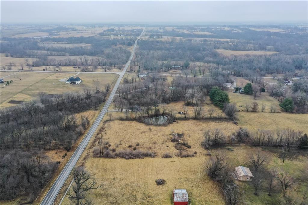 21421 Jesse James Farm Road Kearney, MO 64060 - Photo 6 of 11