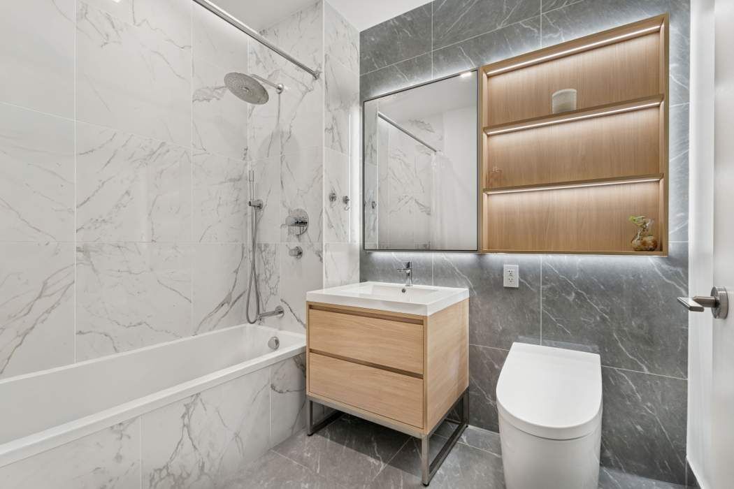 45-30 Pearson Street, Unit 4G Queens, NY 11101 - Photo 5 of 21