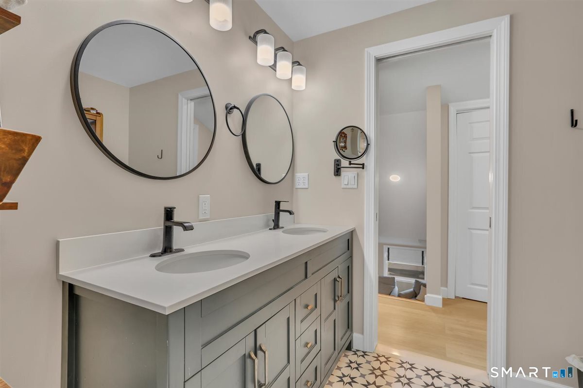 16 Hawthorne Road East Hampton, CT 06424 - Photo 22 of 40 Gallery Image 22