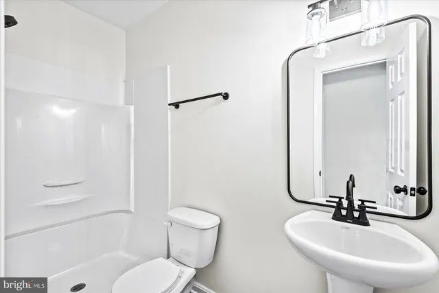 $575,000 | 15507 Heth Drive, Mineral, VA 23117