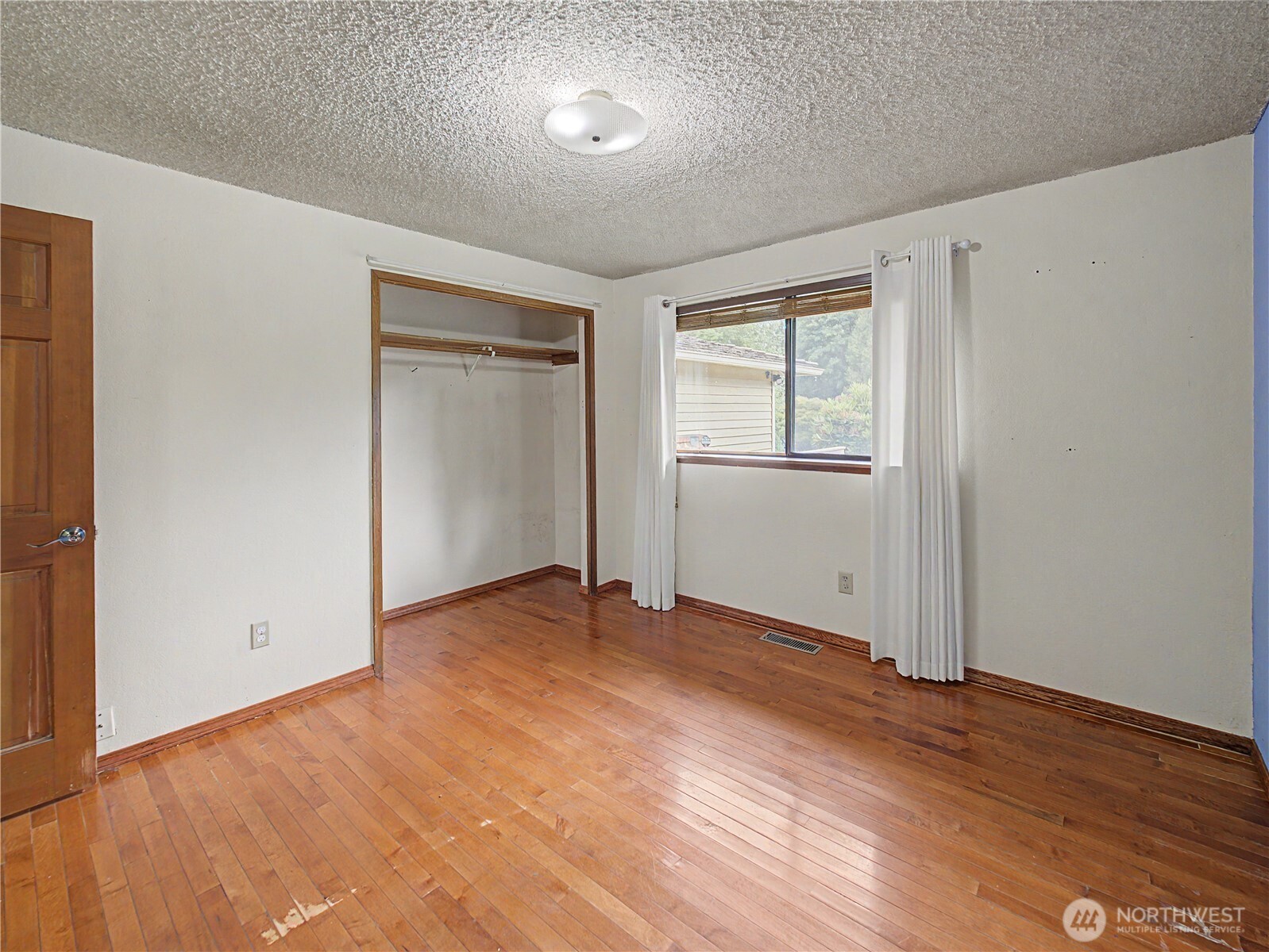 21327 Southeast 252nd Place Maple Valley, WA 98038 - Photo 17 of 27