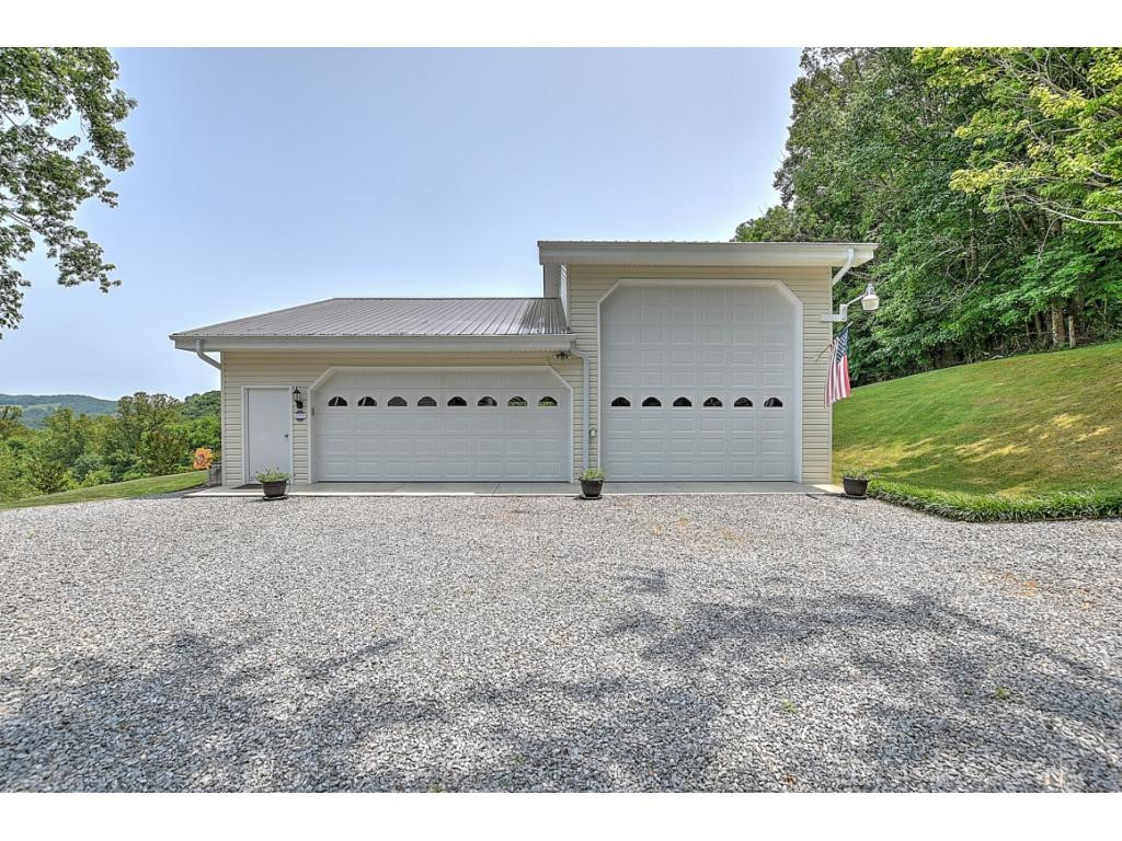 304 Lester Road Blountville, TN 37617 - Photo 29 of 35 Photo 29