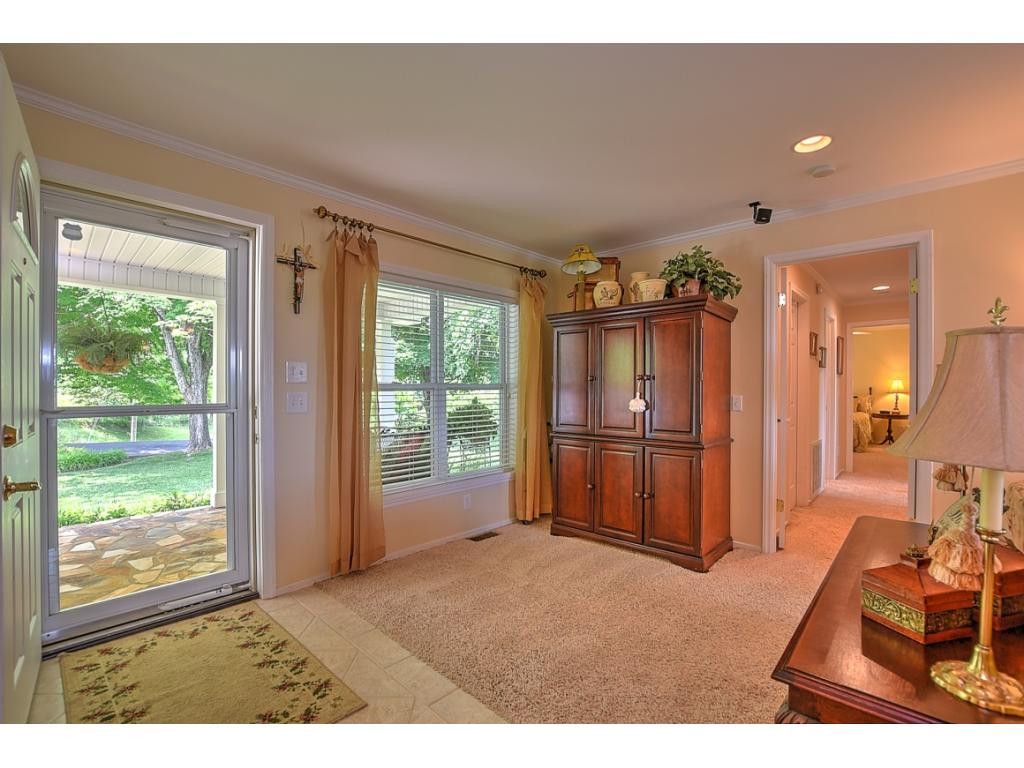 304 Lester Road Blountville, TN 37617 - Photo 4 of 35 Photo 4