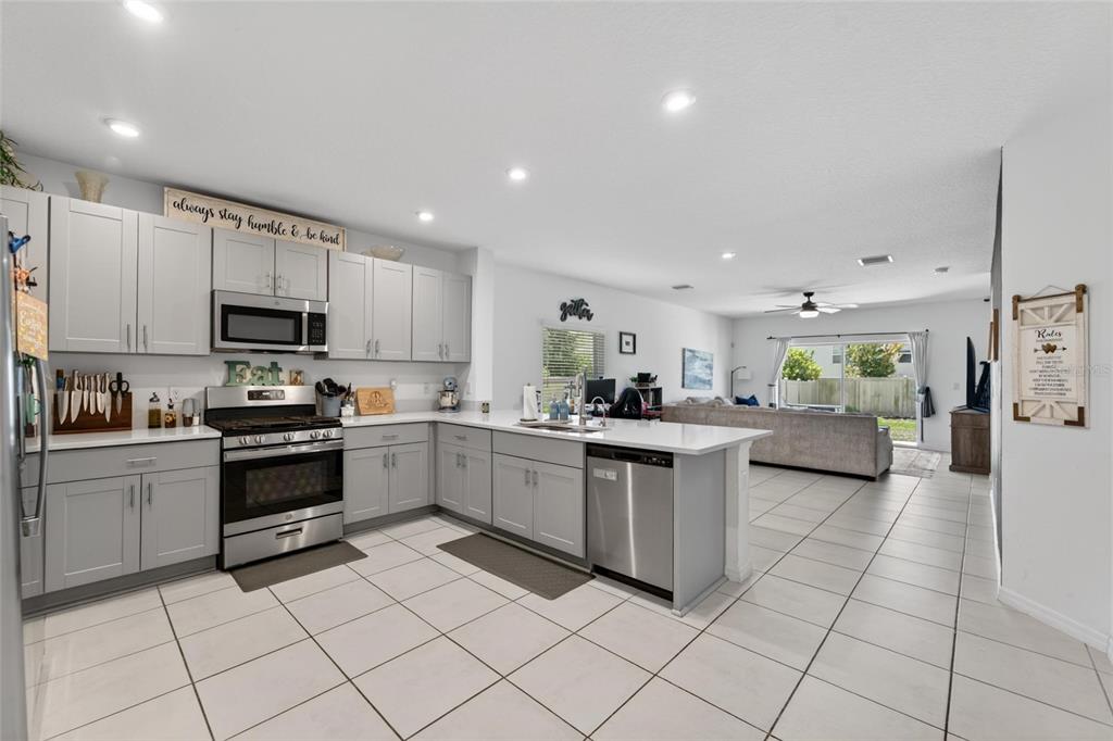 6239 Springmont Loop Palmetto, FL 34221 - Photo 20 of 67