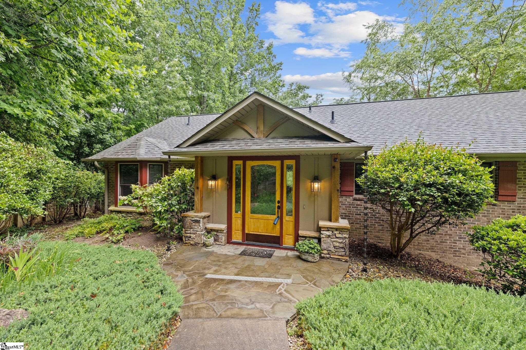 508 Caledonia Road Landrum, SC 29356 - Photo 2 of 31