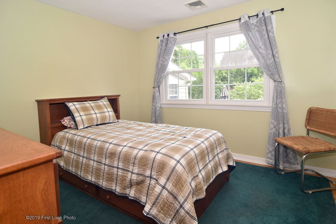 50 Edgewater Road Narragansett, RI 02882 - Photo 15 of 25