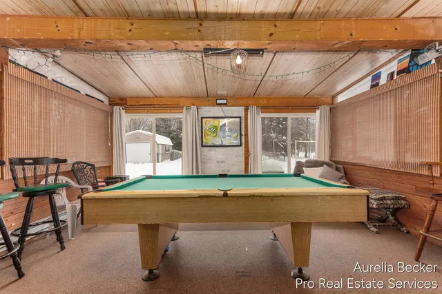 $259,900 | 225 11 Mile Road Northwest, Sparta, MI 49345