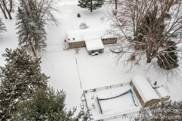 $259,900 | 225 11 Mile Road Northwest, Sparta, MI 49345